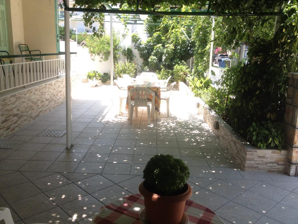 Mitrou Vasiliki Studios Λουτρά Αιδηψού Εξωτερικό φωτογραφία